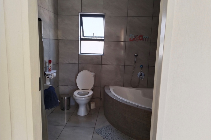 14 Bedroom Property for Sale in Schietfontein North West